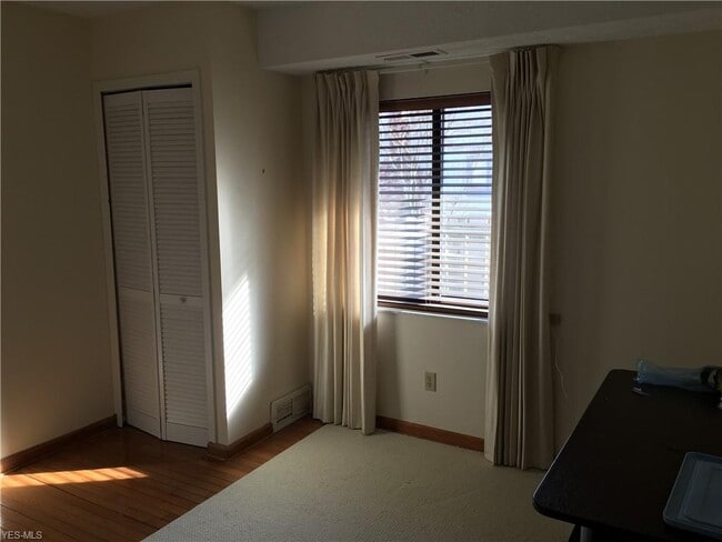 Building Photo - 2821 Mull Ave