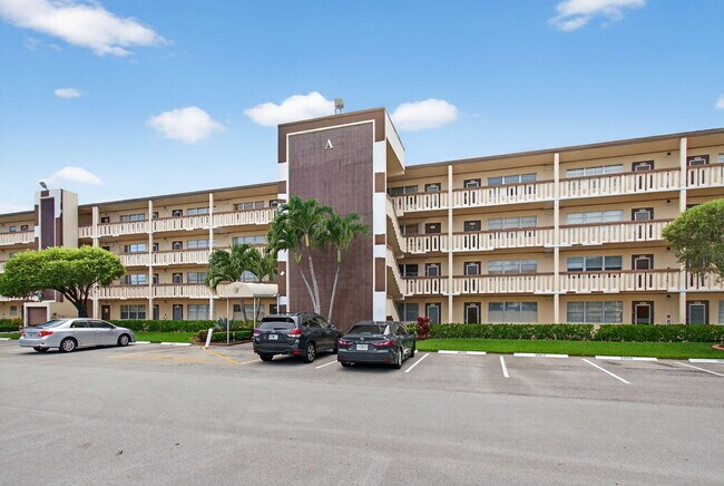 Building Photo - 4003 Wolverton E