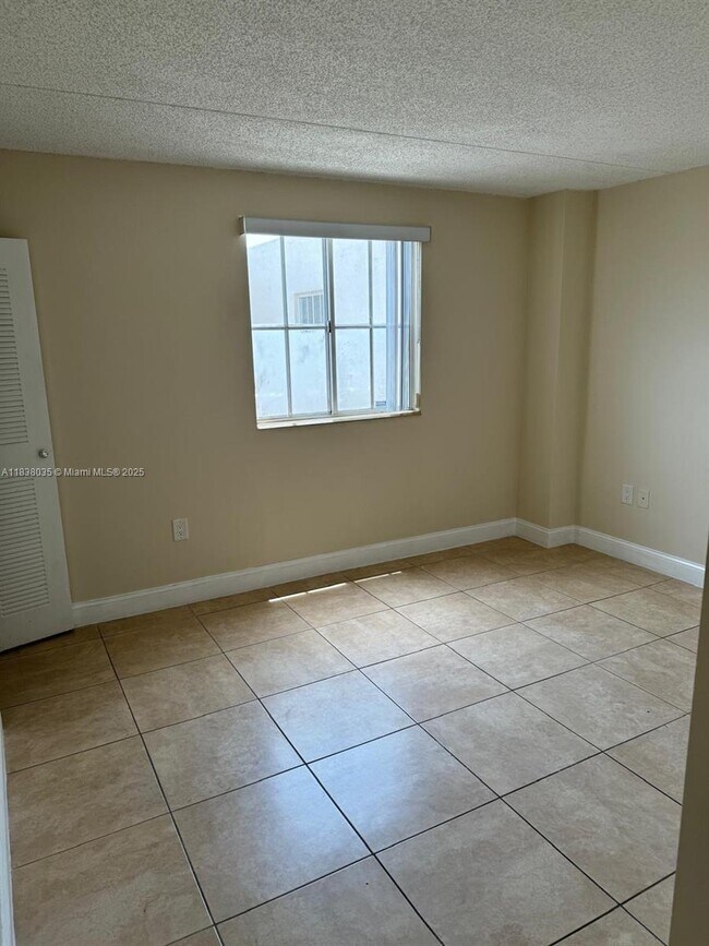 Building Photo - 6045 NW 186th St