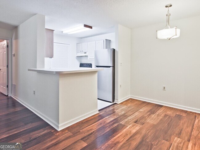 Building Photo - 632 Granville Ct