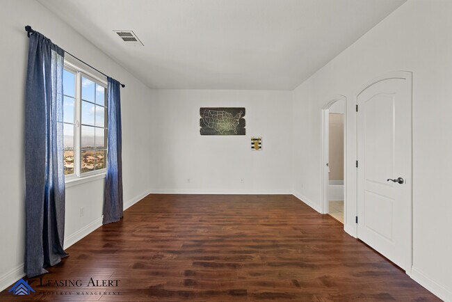Building Photo - 26802 Pine Cliff Pl