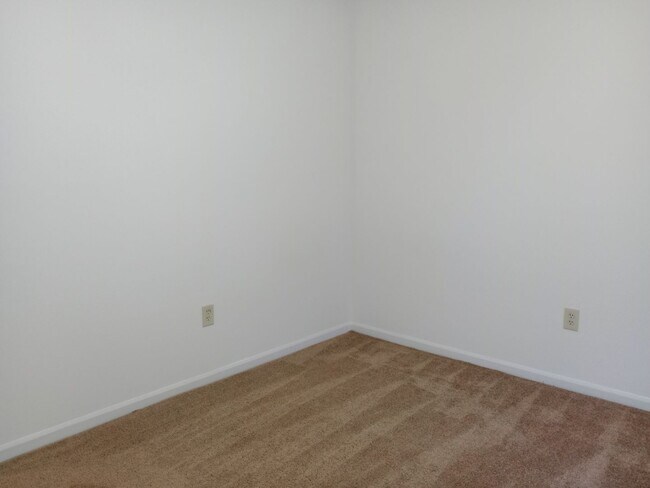 Building Photo - 2416-2418 Calder Ct.