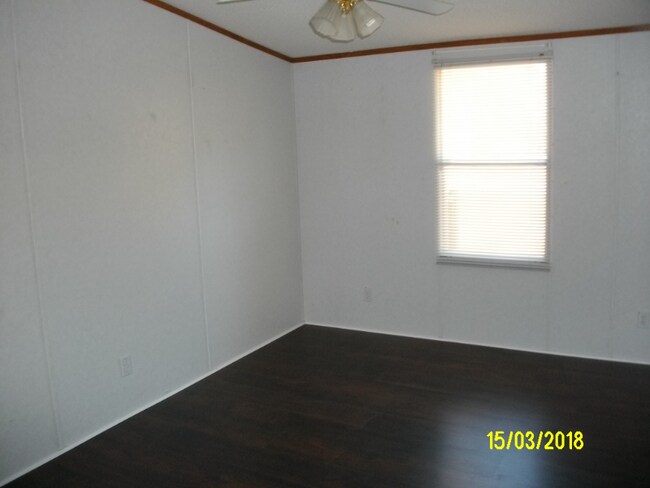 Building Photo - 387 Deanne Ln