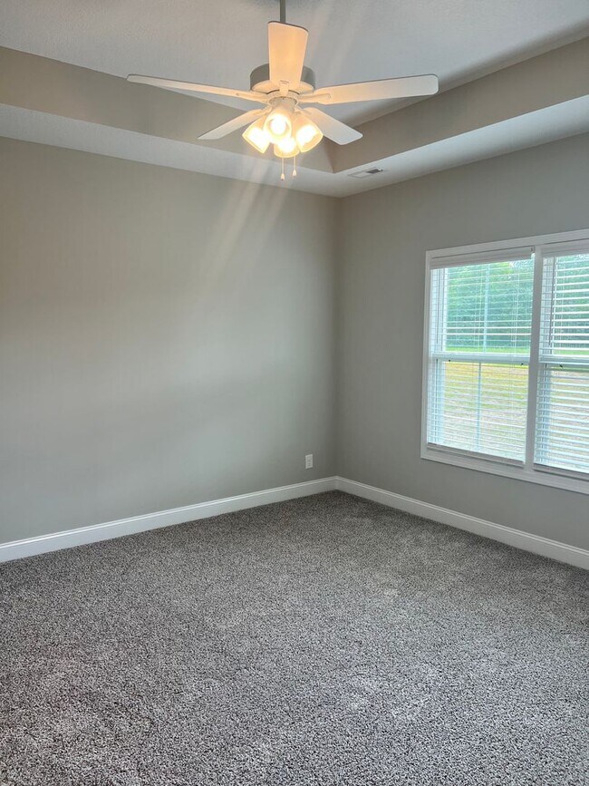 Building Photo - Brand new home in Cherry Acres