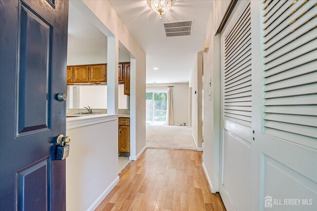 Building Photo - 1801 Timber Oaks Rd