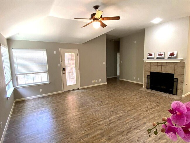 Building Photo - 3739 Norman Loop