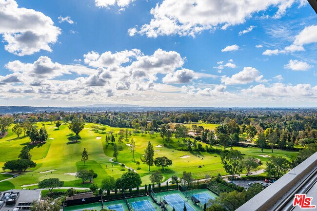 Building Photo - 2222 Ave of the Stars