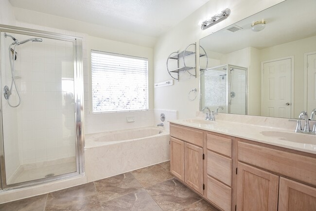 Building Photo - 4026 Almond Lake Dr