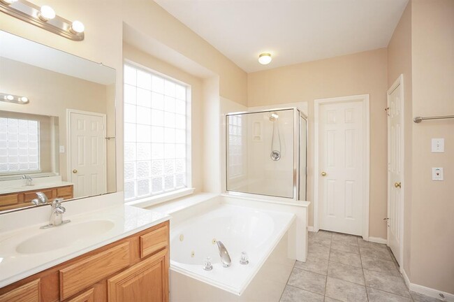 Building Photo - 1634 Emerald River Dr