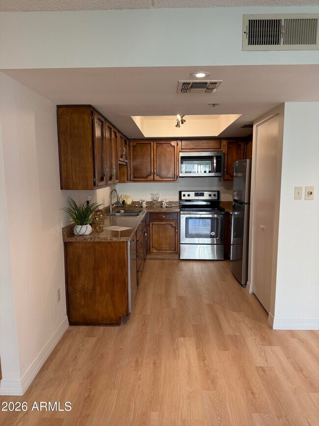 Building Photo - 7950 E Camelback Rd