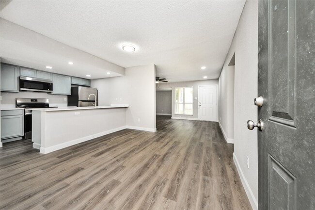 Building Photo - 781 Country Pl Dr
