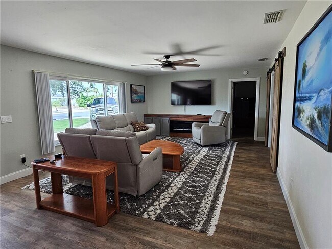 Building Photo - 1508 Flamingo Ln
