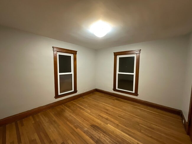 Building Photo - 326 11th St