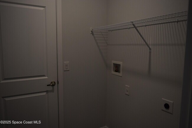 Building Photo - 3143 Fullerton Ave