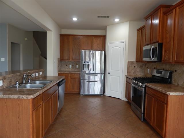 Building Photo - 2865 Laurel Oak Dr