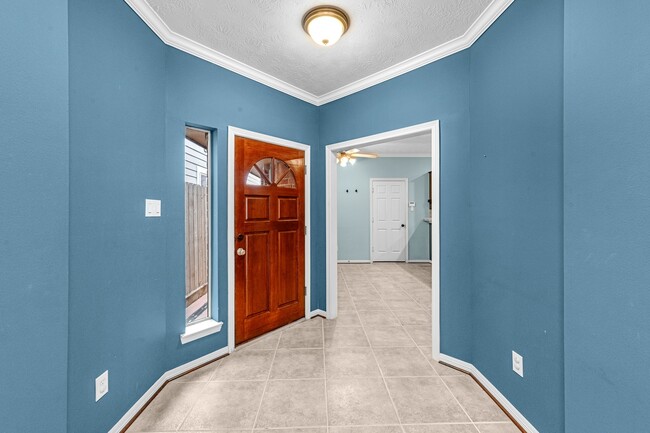 Building Photo - 5228 Larkin St