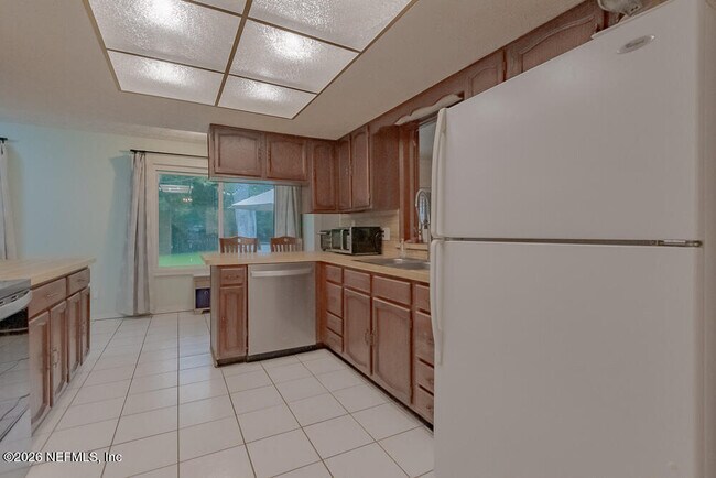 Building Photo - 3128 Old Port Cir W