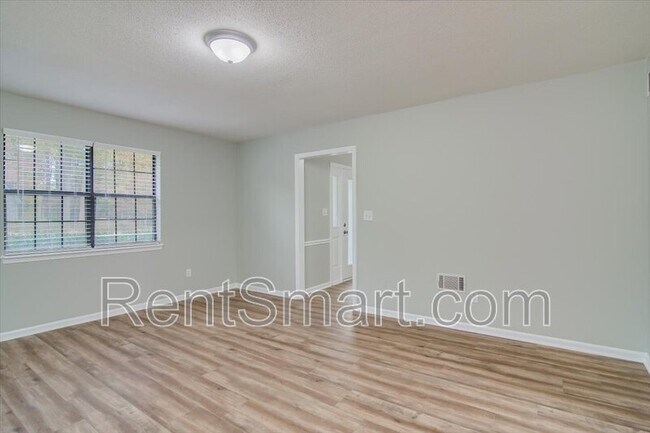 Building Photo - 4052 Danielle Dr