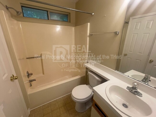 Building Photo - 3607 McCuiston Rd