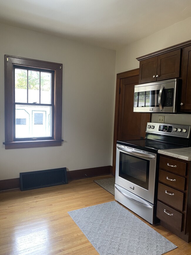 Newer Kitchen & All Appliances - 1540 East Ave