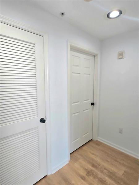 Building Photo - 533 NE 3rd Ave