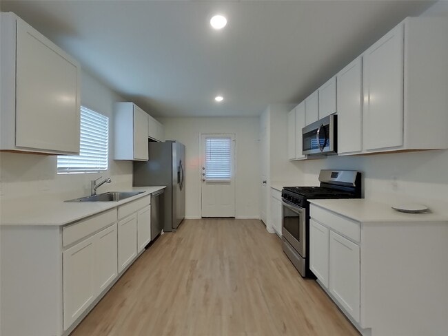 Building Photo - 17159 Quaking Aspen Ln