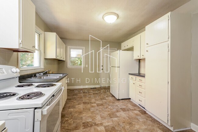 Building Photo - 1413 Fitch St