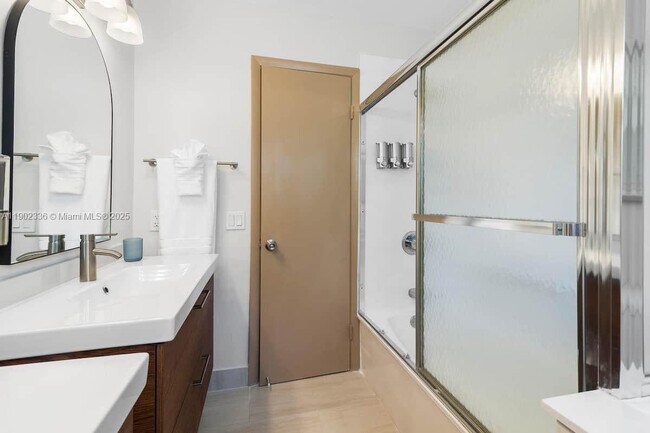 Building Photo - 1500 NW 45th St