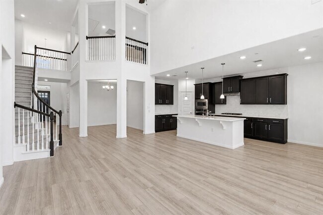 Building Photo - 7220 Poulain Dr