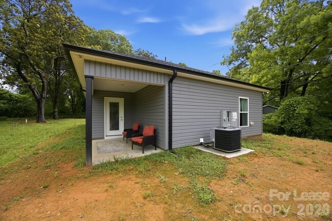 Building Photo - 53 Travora Cir