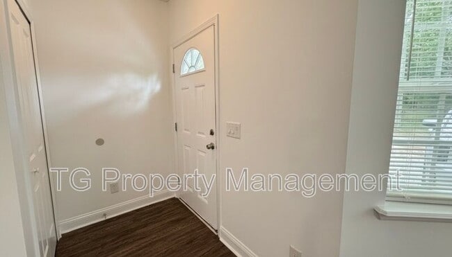 Building Photo - 6625 Osceola St