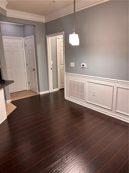 Building Photo - 1850 Cotillion Dr