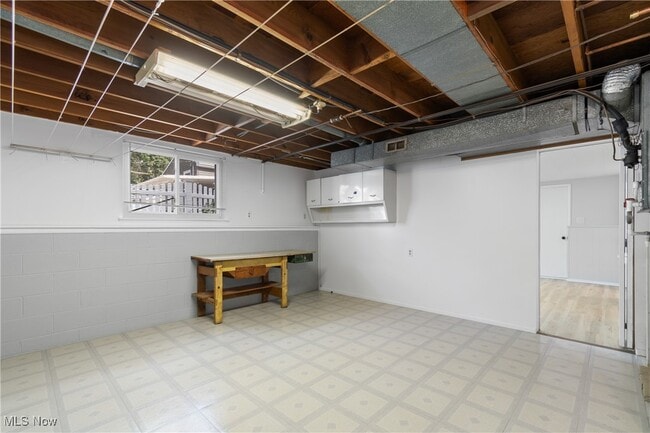 Building Photo - 23938 Delmere Dr