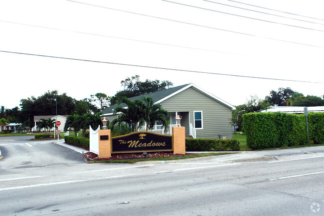 Building Photo - The Meadows FL