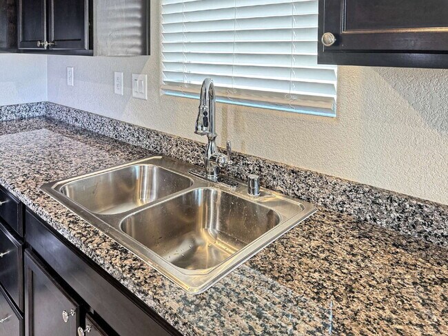 Building Photo - Only 4 years new!