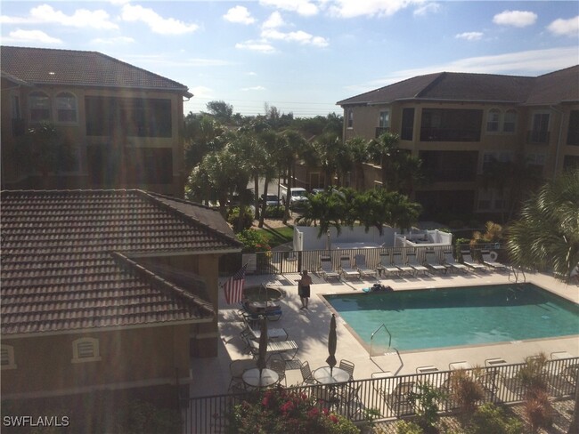 Building Photo - 3728 Agualinda Blvd