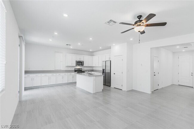 Building Photo - 7382 Pioneer Way