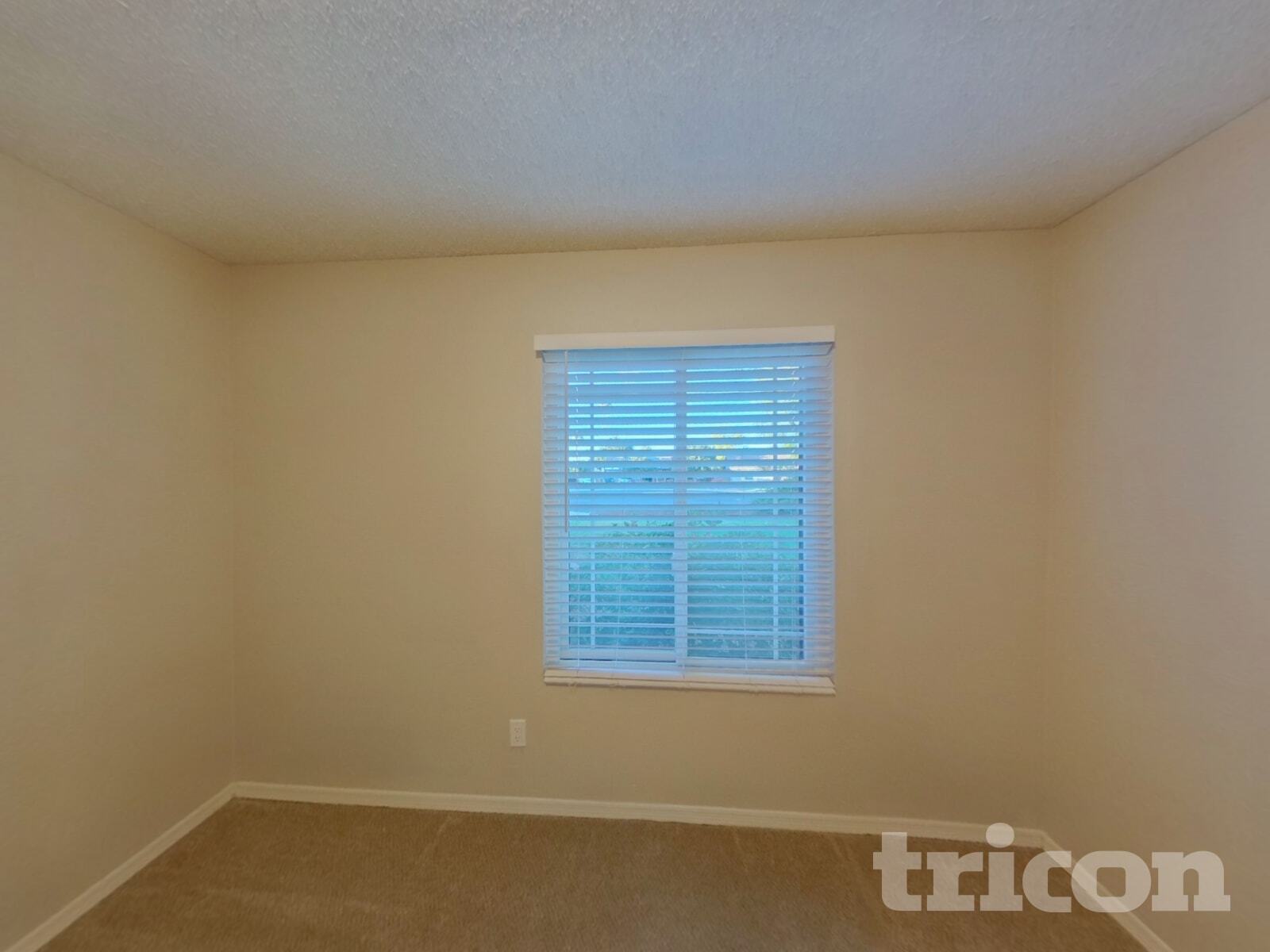 Building Photo - 413 E Merrill Ave