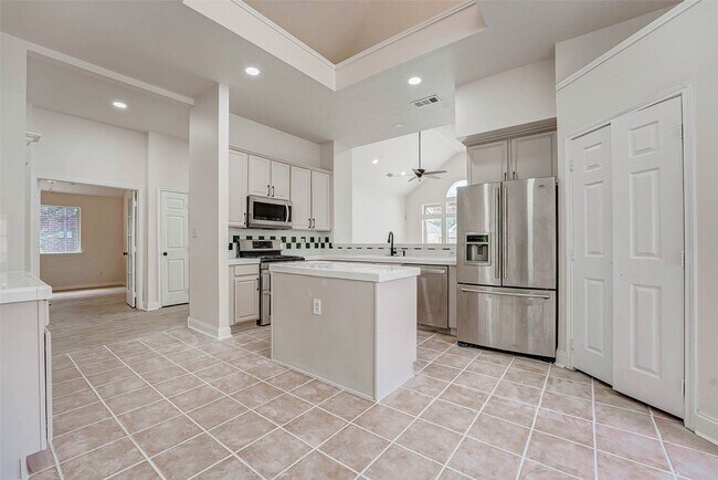 Building Photo - 10615 Indian Paintbrush Ln