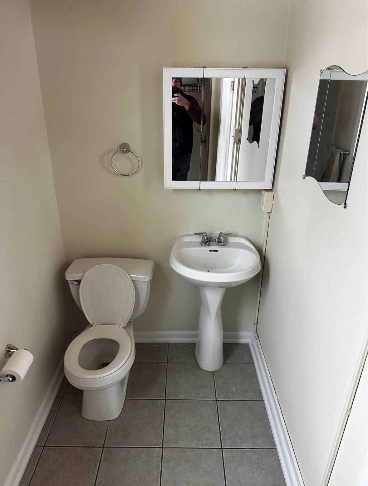 Building Photo - 1249 Main St