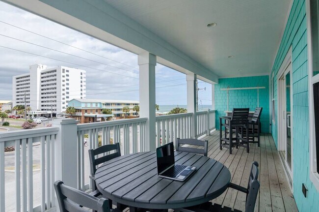 Building Photo - 1211 Fort Fisher Blvd N