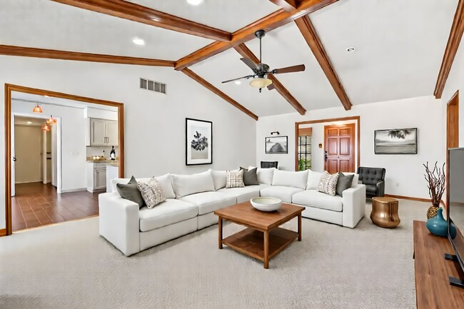 Building Photo - Beautiful 3 Bed / 2 Bath Home in Fort Smith (0.73 Acre Lot)