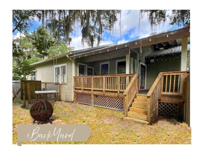 Building Photo - 208 Bartlett St