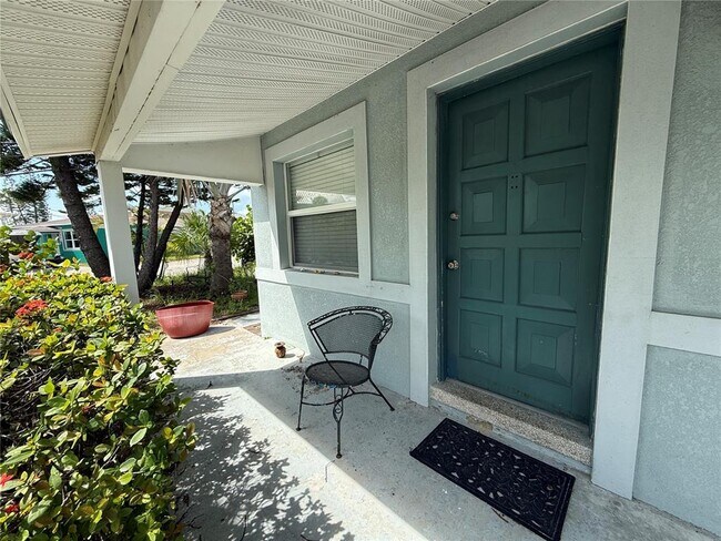 Building Photo - 14402 N Bayshore Dr