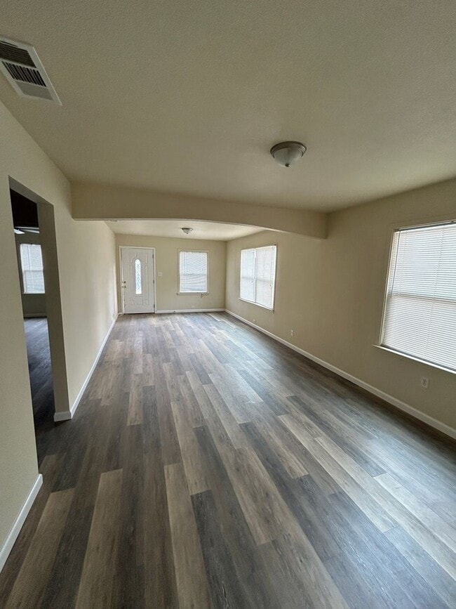 Building Photo - New New New 2 bedroom house in Northwest H...