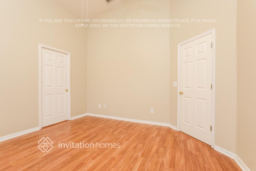 Building Photo - 10965 Brown Trout Cir