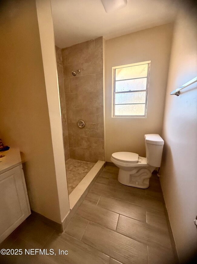 Building Photo - 6316 Mercado Dr