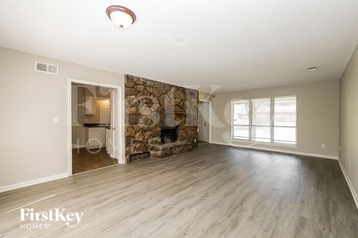 Building Photo - 4299 Crescent Park Dr