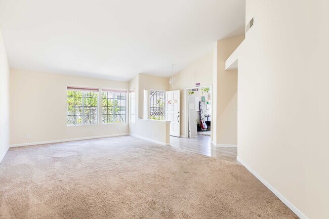 Building Photo - The Colony 55+ community. Great 2 bedroom/...