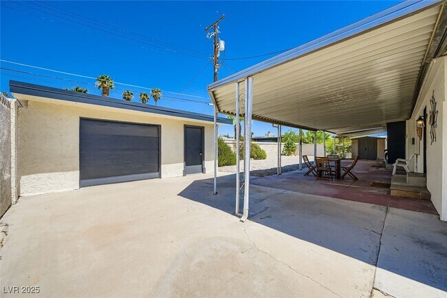 Building Photo - 555 Canosa Ave